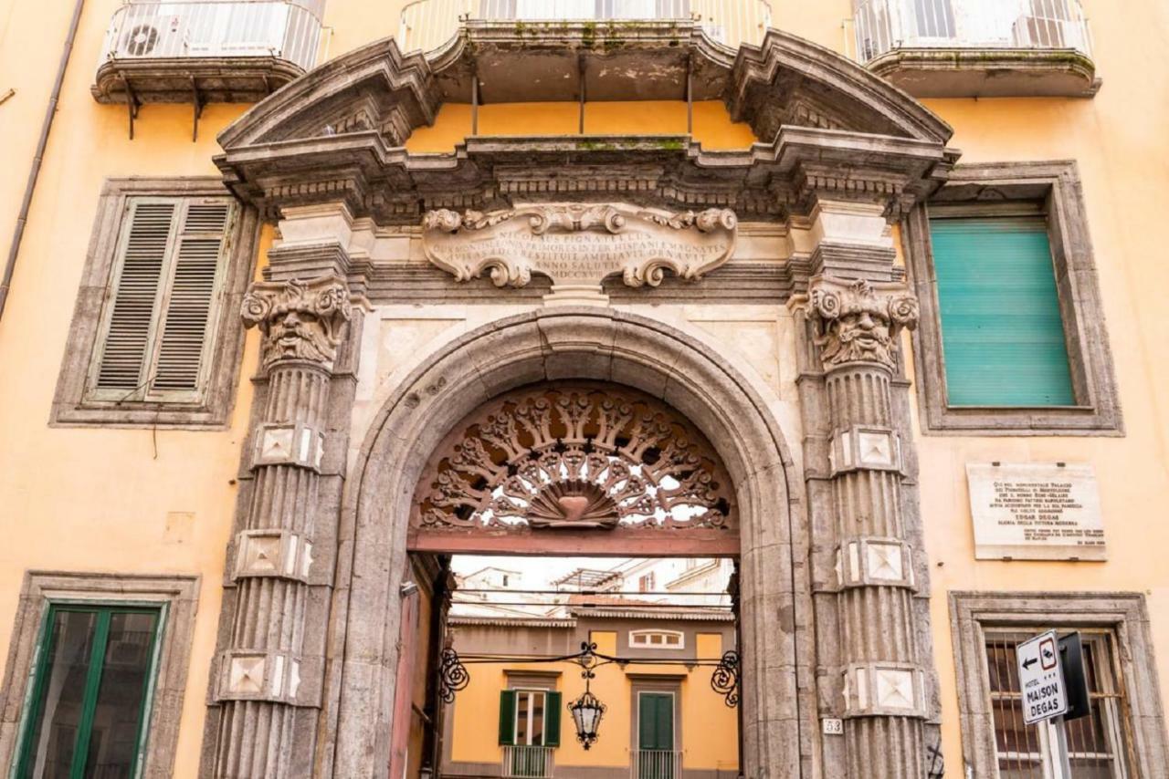 Suite Piazza Del Gesu By Domusextra Naples Exterior photo